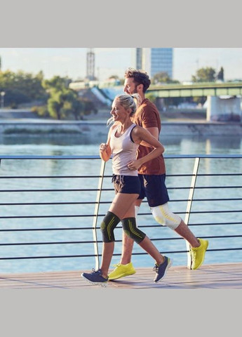 Бандаж наколінник для захисту та розвантаження колінного суглоба для чоловіка KE92 чорний Bracoo (362210123)