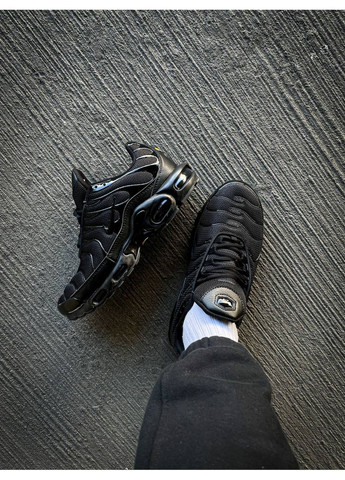 Белые демисезонные кроссовки nike air max plus triple black 604133-050 найк аир макс тн No Brand