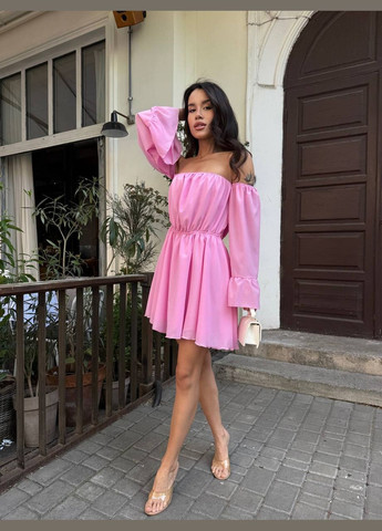Розовое повседневный женское платье мини с открытыми плечами и объемными рукавами с открытыми плечами MonCher