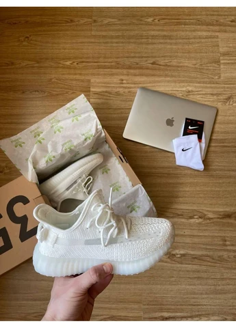 КРОССОВКИ ЖЕНСКИЕ ADIDAS YEEZY BOOST 350 V2 FULL WHITE АДИДАС ИЗИ БУСТ БЕЛЫЕ No Brand белые демисезоны (391949392)