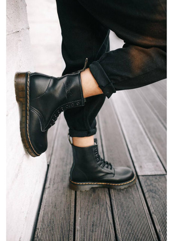 Зимние ботинки женские dr. martens 1460 black 11822006 доктор мартенс берцы No Brand без декора из искусственной кожи