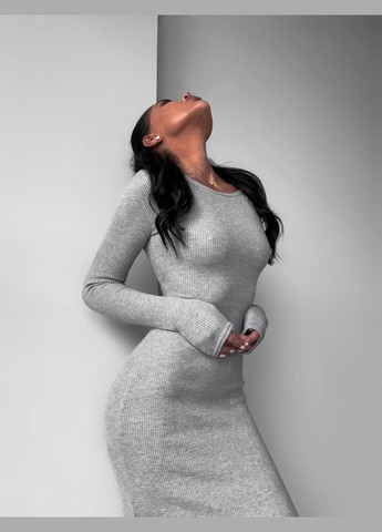 Сіра приталена сіра сукня-міді з приємної до тіла тканини з довгим рукавом, тепла демісезонна сукня з відкритою спиною No Brand однотонна