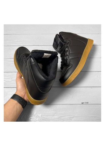 Черные зимние зимние кроссовки No Brand