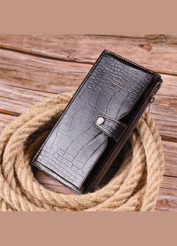 Лаковане вертикальне чоловіче портмоне з натуральної шкіри з тисненням під крокодила 21424 Коричневий Karya (329151016)