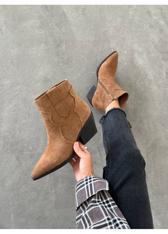 Осенние стильные женские козаки казаки No Brand без декора из натуральной замши