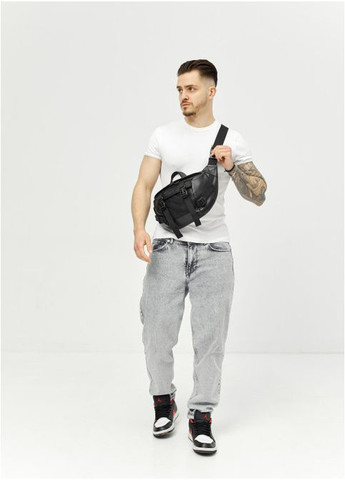 Велика чоловіча поясна сумка бананка з натуральної шкіри Чорна (1009038721) Sambag (361244962)