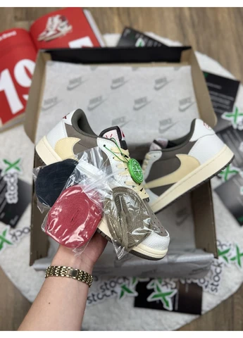 Комбіновані літні кросівки nike air jordan 1 retro low x travis scott low og reverse mocha найк аір джордан No Brand