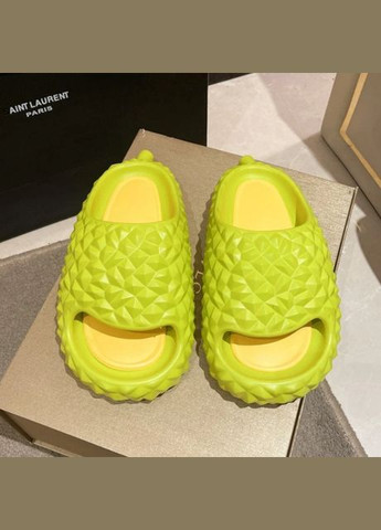 Зеленые шлепанцы тапочки женские яркие в виде фрукта дуриан No Brand