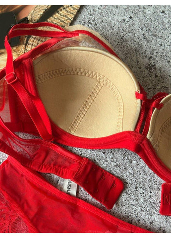 Червоний мереживний комплект із бюстгальтером на тонкому поролоні червоний Acousma