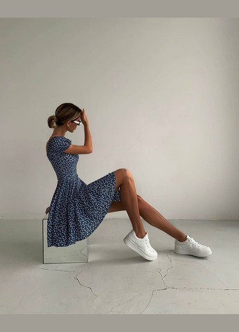 Синя літнє плаття в квіточку з коротким рукавом, ніжне плаття із софту в синьому кольорі No Brand з квітковим принтом