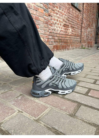 КРОСІВКИ ЖІНОЧІ NIKE AIR MAX PLUS TN GREY WHITE НАЙК АІР МАКС ТН ПЛЮС No Brand сірі демісезони (367171467)