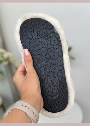 Молочные тапочки комнатные No Brand