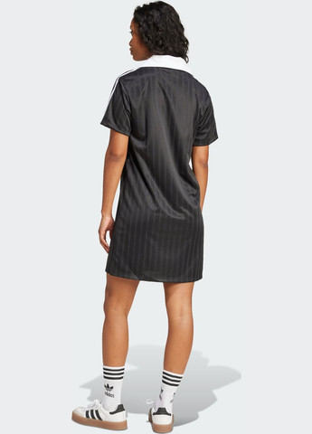 Черное спортивное платье adicolor football jacquard v-neck adidas с логотипом