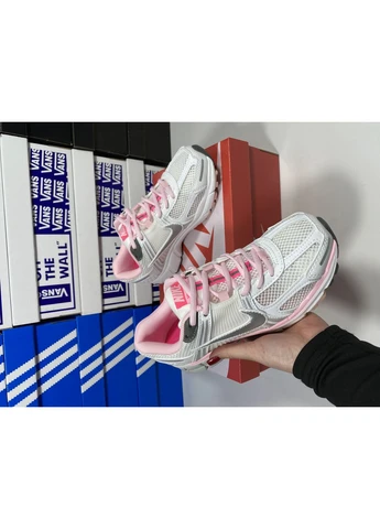 Белые демисезонные кроссовки мужские nike vomero 5 white pink найк вомеро 5 белые No Brand