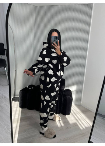 Чорно-біла дуже тепла піжамка/ домашній костюм жіночий в сердечка No Brand