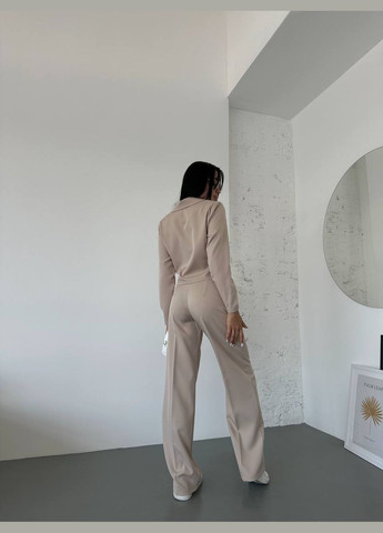 Женский бежевый костюм. No Brand (333830225)