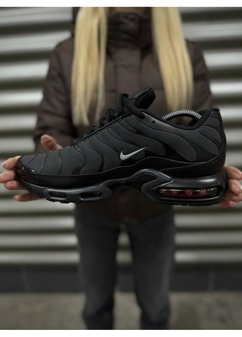 Черные зимние мужские кроссовки No Brand