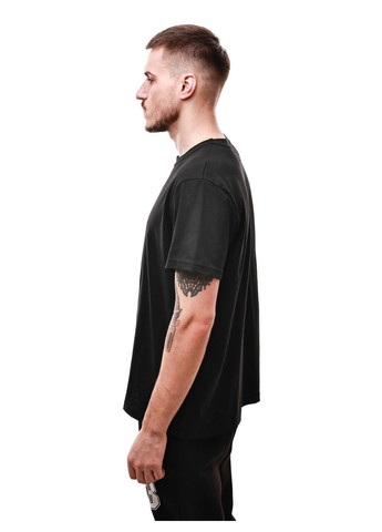 Чорна футболка чоловіча Dioni