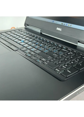 Ігровий ноутбук Precision 7710 / 17.3" (1920x1080) IPS / Intel Core i7-6820HQ (4 (8) ядра по 2.7 - 3.6 GHz) / 32 GB DDR4 / 256 Dell (398144213)