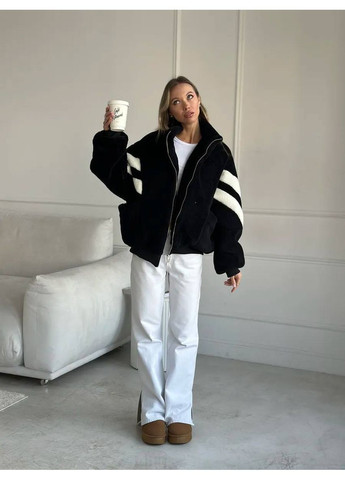 Чорна демісезонна жіноча куртка-бомбер KaraMix