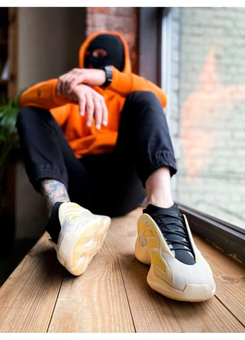 Цветные демисезонные кроссовки мужские adidas yeezy boost 700 v3 srphym адидас изи буст No Brand