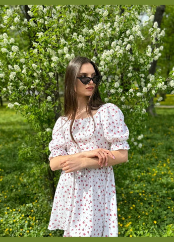 Белое повседневный, кэжуал платье мини клеш, колокол, с юбкой-солнце BeART с цветочным принтом