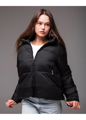 Чорна демісезонна утеплена жіноча куртка з капюшоном Vakko