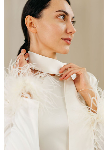 Кремовое женское короткое атласное платье «shine» Lana Bryk однотонное