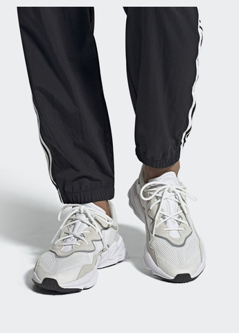 Белые летние кроссовки adidas OZWEEGO Originals EE6464