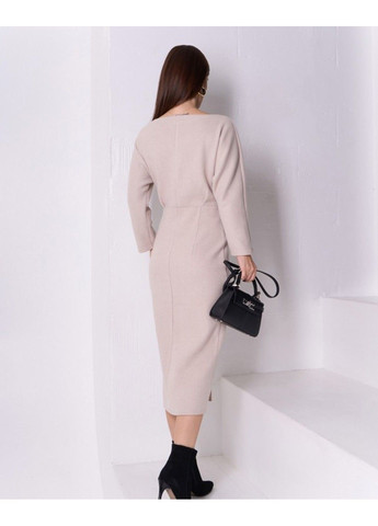 Бежевое повседневный платья sa-576 бежевый ISSA PLUS