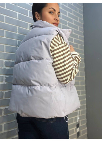 Жилет жіночий JOY ONE 86165 накладені кишені комір стійка затяжка знизу No Brand (304291715)