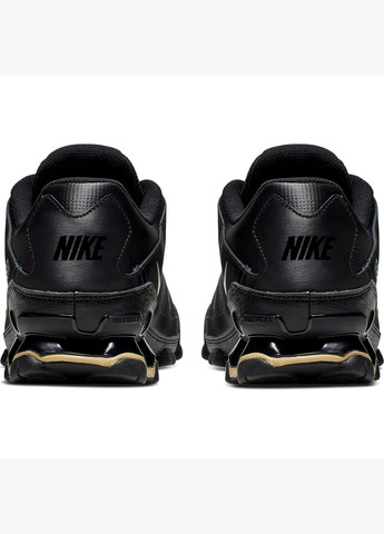 Чорні кросівки чоловічі reax 8 tr mesh black 621716-020 Nike