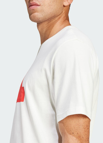 Біла футболка future icons badge of sport adidas