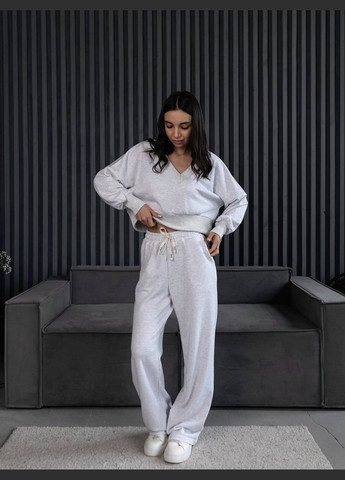 Жіночий спортивний костюм No Brand (326486988)