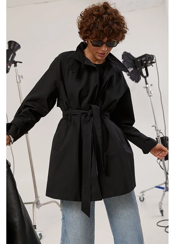 Черная демисезонная куртка Lurex