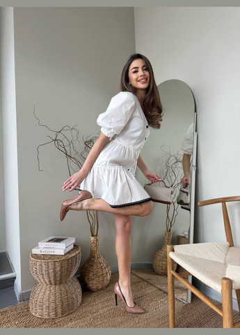 Білий легка біла сукня з котону, приємна до тіла, ідеальний варіант для літніх образів. No Brand