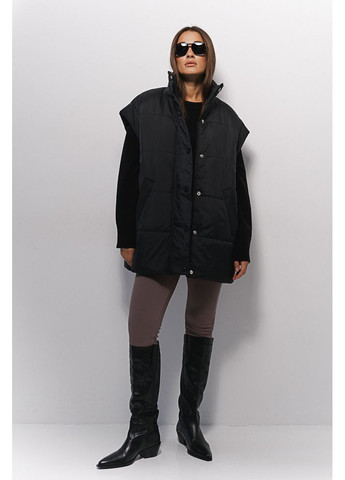 Жіночий стьобаний жилет на блискавці та кнопках чорний Arjen (294907559)