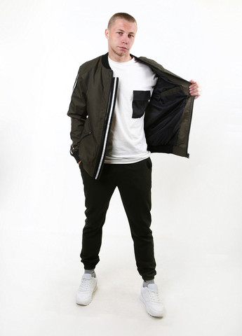 Оливковая (хаки) демисезонная ветровка Mtp