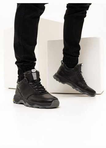 Зимние черные теплые ботинки в спортивном стиле ISSA PLUS
