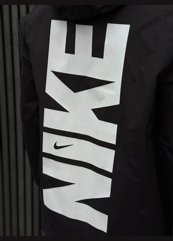 Черная демисезонная ветровка No Brand