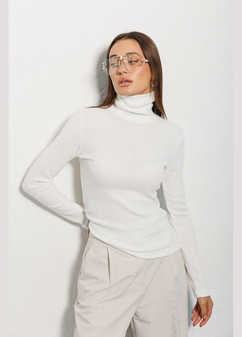 Гольф женский трикотажный молочный MKAR32990-1 Modna KAZKA (336934192)