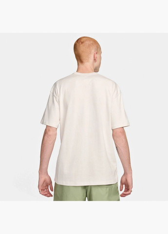 Бежевая мужская футболка m nsw tee prem essntl open beige fv7726-030 Nike