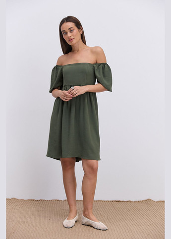Оливкова (хакі) коротка літня сукня кольору хакі з відкритими плечима Arjen