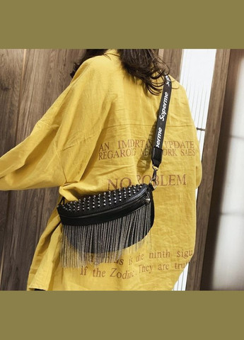 Жіноча бананка міні сумочка на груди із шипами, сумка-бананка для дівчини екошкіра чорна No Brand (334729578)