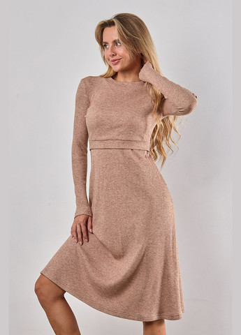 Коричнева тепла сукня для вагітних та годуючих в рубчик карамельного кольору Юла мама