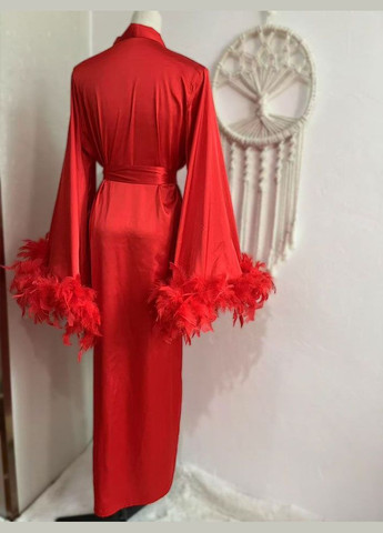 Жіночий довгий халат атласний просторий Казкова з декором пір'ям No Brand Халат довгий з пір`ям Fairytale (339603171)