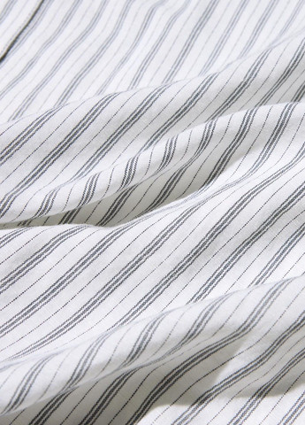 Белое платье Uniqlo в полоску