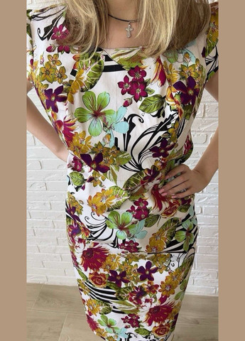 Білий повсякденний, кежуал біле бавовняне літнє жіноче плаття-футляр міді з квітковим принтом з фіалками сукня-футболка, футляр No Brand з квітковим принтом