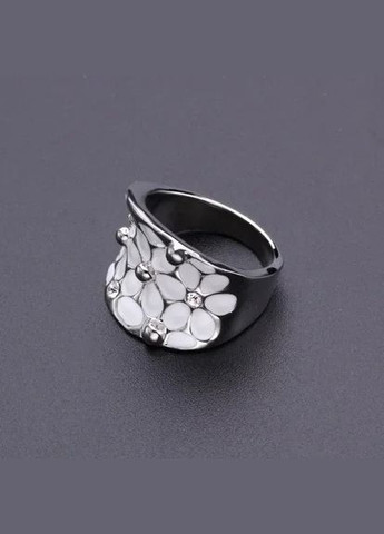 Срібляста жіноча широка каблучка Білі Квіточки з камінням фіанітами р 18 Fashion Jewelry (285110547)