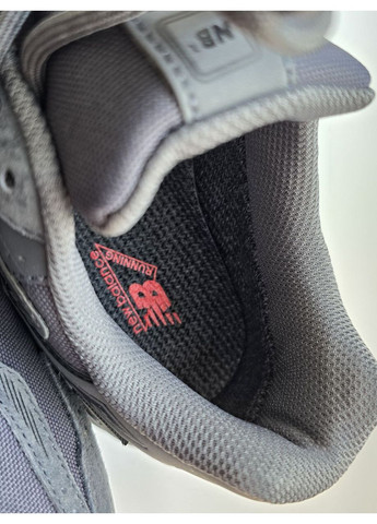 Серые всесезонные кроссовки Vakko